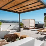 Penthouse With Ocean View 埃斯特波纳