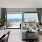 Penthouse With Ocean View 公寓