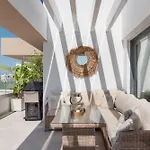 Penthouse With Ocean View * 埃斯特波纳