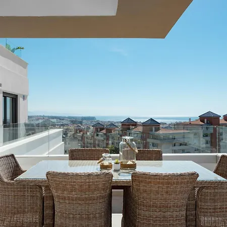 شقة Penthouse With Ocean View إِستيبونا
