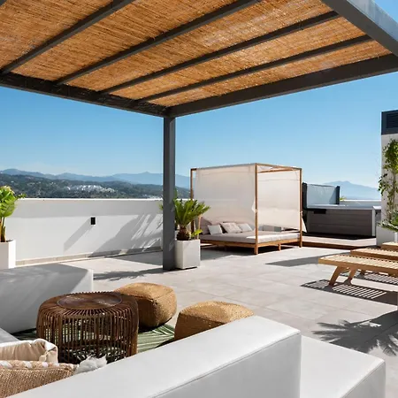 Penthouse With Ocean View إِستيبونا